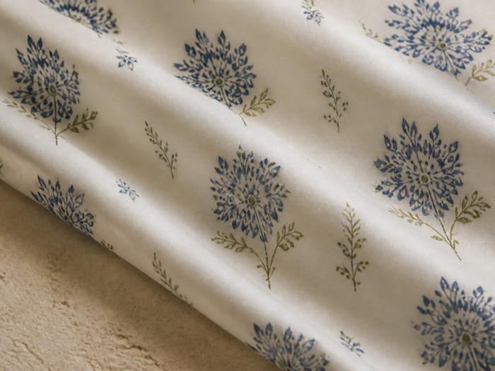 Cotton sateen: fine close weave with a light sheen for bedding.